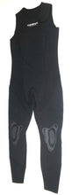 Akona 7mm Ladies 2 piece wetsuit Size 15/16
