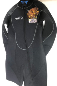 Akona 7mm Ladies 2 piece wetsuit Size 15/16